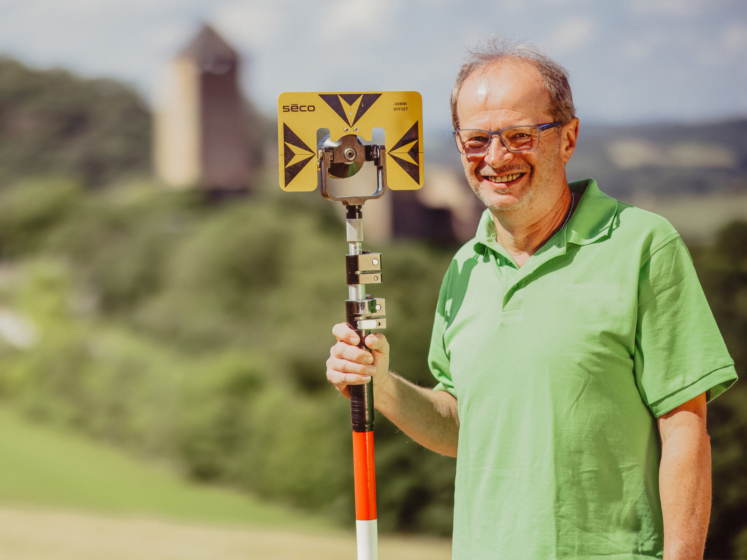 Teammitglied R. Schug bei Vermessung Strauß